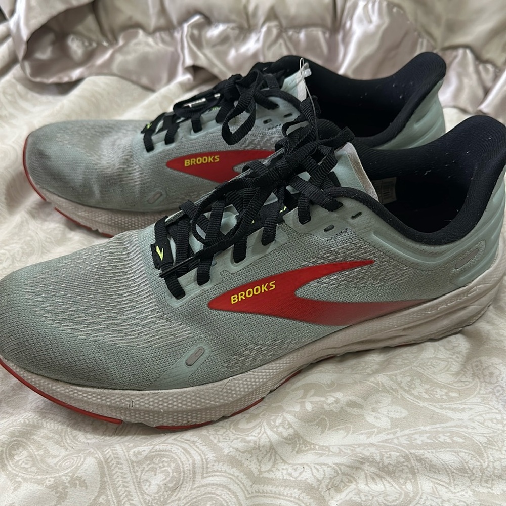 Men’s Brooks